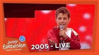 Antonio José  Te Traigo Flores  Spain  2005 Junior Eurovision Song Contest [upl. by Anirroc]