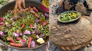 Jethalals Favourite Gujarati Umbadiyu🤩🤩 जेठालाल का पसंदीदा मटका मिक्स वेज👌🏻👌🏻 Indian Street Food [upl. by Nwahsor]