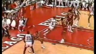 Hakeem Olajuwon 4 Blocks On Michael Jordan [upl. by Doner198]