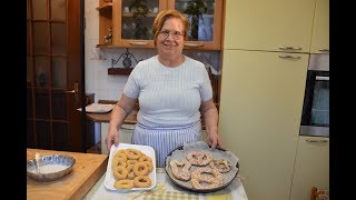 I TARALLI DOLCI PUGLIESI E LE SCARCELLE DURE PASQUALI  LE RICETTE DELLA NONNA MARIA [upl. by Kind]