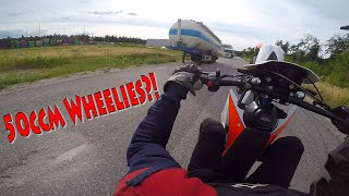 50ccm MOPED WHEELIES CPI SM 50 im Test  Wheelie Training  PaddyEnduro [upl. by Herod]