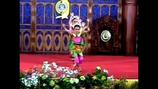 Juara Harapan II Lomba Tari Kreasi Baru 2016 quotMidhat Midhutquot [upl. by Aihsi]