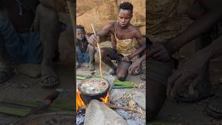 Ohh😍 Fantastic Cooking Hadzabe tribe Enjoy lunchtime Its Amazing Culture tradition [upl. by Lotti86]