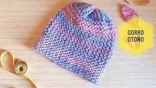 Cómo tejer un gorro en punto cruzado con telar Tutorial DIY [upl. by Hirza]