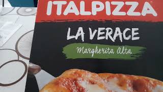 Pizza La verace di Italpizza con aggiunta di speck e olive cotta e mangiata [upl. by Parnell]