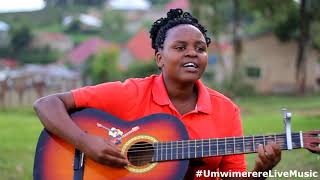 Esiteri mwana wanshavujeKu gicamunsi cya Noheli live cover by Celine [upl. by Irene]