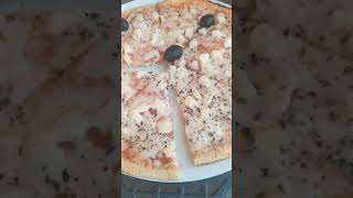 بيتزا بفواكه البحرPizza aux fruits de mer [upl. by Alien]