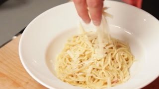 Spaghetti carbonara maken  recept  Allerhande [upl. by Emylee]