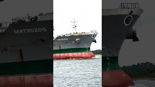 This bulk carrier vessel foryou ship shipengine viralvideo tugboat shipping watercrsailing [upl. by Nevur546]