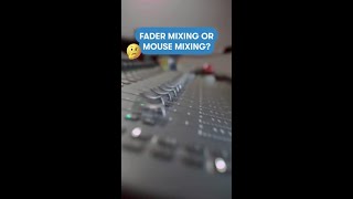 🤔 Fader or mouse mixing 📷 Vanessa Flores [upl. by Py]