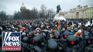 Russian police arrest thousands of protesters demanding Alexei Navalnys release [upl. by Gianna386]