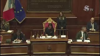 Senatrici M5s in Aula con maglietta my voice my choice Maiorino quotIn Italia attacco allabortoquot [upl. by Mathur]