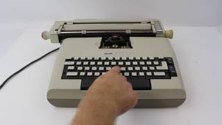 Olivetti Lexikon 82 Electric Typewriter  PineHog [upl. by Bartosch678]