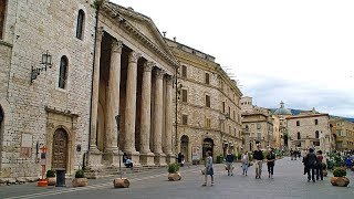 Places to see in  Assisi  Italy  Piazza del Comune [upl. by Gerta]