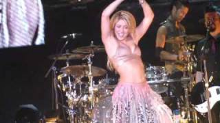 shakira  hips dont lie live in Italy 2011 [upl. by Gracie]