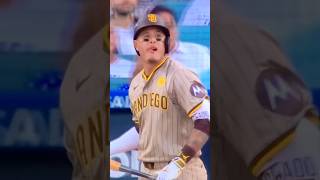 Padres 3B 13 Manny Machado HR⚾️ 398fr fan makes great catch [upl. by Ally]