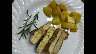 Cappone arrosto con le patate Tipica ricetta italiana adatta per i pranzi delle festività [upl. by Saville506]