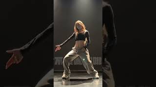 Childish Gambino – Redbone dance dancevideo shorts youtubeshorts music song trending tiktok [upl. by Reinar]