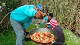 Pescando Camarones con Atarraya en Río  Pesca y Cocina al Aire Libre [upl. by Strenta]