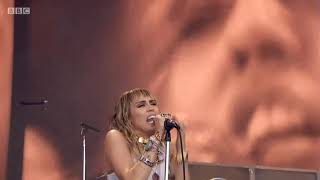 Miley Cyrus  Unholy Live in Glastonbury [upl. by Loralie]