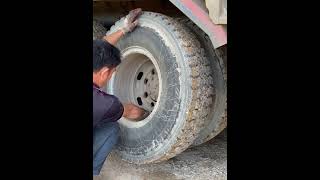 bolts tires car truck auto mechanic repair skillful mdrtyre shorts video [upl. by Sacha628]