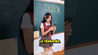 Cette fille prend une chose surprenante en photo avec son téléphone 😨 [upl. by Vedis]