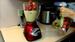 How to Make a Gluten Free Smoothie [upl. by Laved]