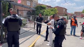 Segunda parte de embargo en Villas de San José Tultitlan Edomex Fuerzapublica con vecinos [upl. by Atinnor]