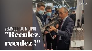 Eric Zemmour vise des journalistes avec un fusil au salon Milipol [upl. by Yokum]