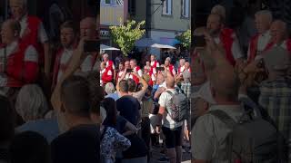 Appenzeller Jodelclub und Kuhglocken appenzell jodel kuhglocken switzerland  Parade [upl. by Giarla]