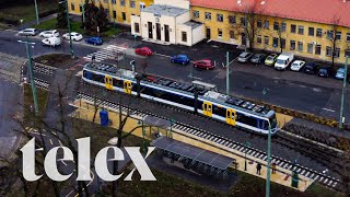 Késésekkel és rengeteg hajnali utazóval indult el a tramtrain az első napján [upl. by Bleier]