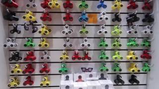 FIDGET SPINNER HUNTING Arrowhead Mall [upl. by Chrissie941]