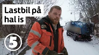 Vägens hjältar  Dramatiskt när bil åker baklänges på hal väg  discovery Sverige [upl. by Rebecka556]