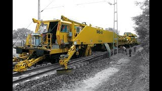 Tren maquina cambia durmientes y rieles maquinas SUMQ y SMD80 [upl. by Animsay]