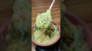 Cómo preparar un guacamole y salsa tártara 🤤 [upl. by Anivle]