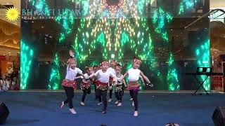 WAKAWAKA DANCE Kindergarten 2  Girls talentshowbu2024 [upl. by Medin]