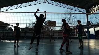 Uso de elastico para separar el armado en voleibol [upl. by Egiaf]