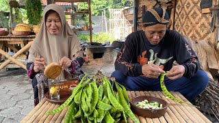 Masak Menu Tradisional Sambal Pete Tempe Ayam Goreng Kuluban Daun Singkong Bolu Kukus Ubi Ungu [upl. by Marek180]