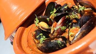 Recette de tajine marocain aux moulesMoroccan Mussels TaginequotBouzrougquot [upl. by Stephan]