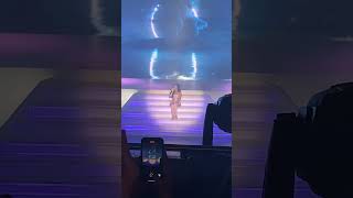 Madison Beer selfish live in Oslo sentrum scene 25februar 2024 [upl. by Itoyj]