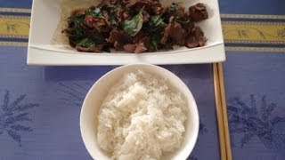 Recette du boeuf sauté au basilique Thaï [upl. by Ettevad]