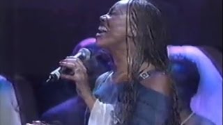 Yolanda Adams  Never Give Up [upl. by Guss]