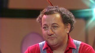 Coluche se défend 1985 [upl. by Ossie]