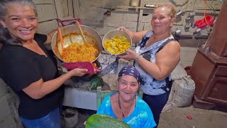 cocinando en el campo Espagueti con albóndigas en fogón en casa de Amantina [upl. by Rollin]