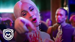 Ozuna  La Modelo Ft Cardi B Video Oficial [upl. by Gerrald]