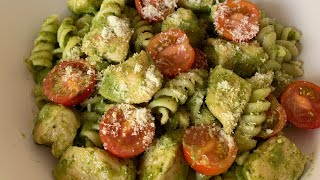 Receta de Pollo y pasta al pesto [upl. by Monroe75]