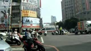 Fastest ambulance in Taiwan for 9 sec [upl. by Akram404]