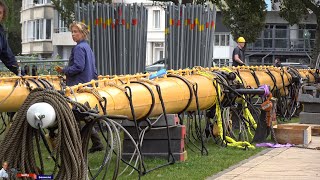 Lady monteurs in de scheepsbouw [upl. by Atin32]