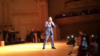 Gilberto Santa Rosa Finale amp Encore  Carnegie Hall 6316 Filmed by James Ayala [upl. by Thorrlow585]