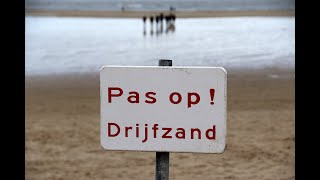 Brandweer redt vrouw uit drijfzand in De Cocksdorp op Texel [upl. by Jessi]